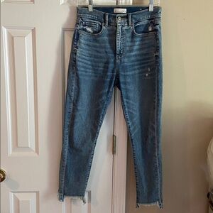 LOFT Women’s Distressed Stretchy Skinny Jeans With Raw Hem Size 27/4